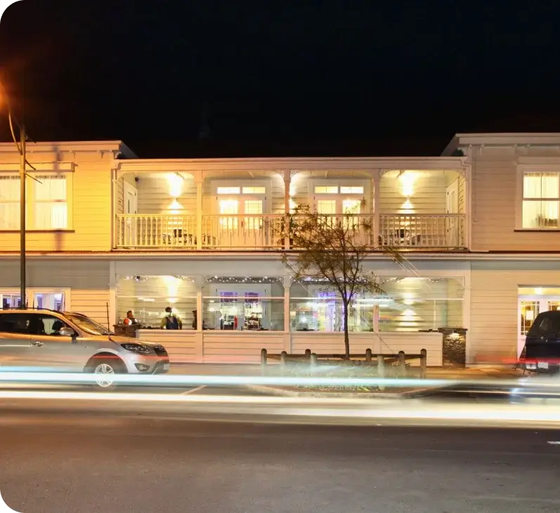 Tuakau-Hotel